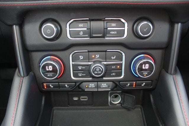 2022 Chevrolet Suburban RST