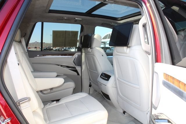 2025 Cadillac Escalade Sport Platinum