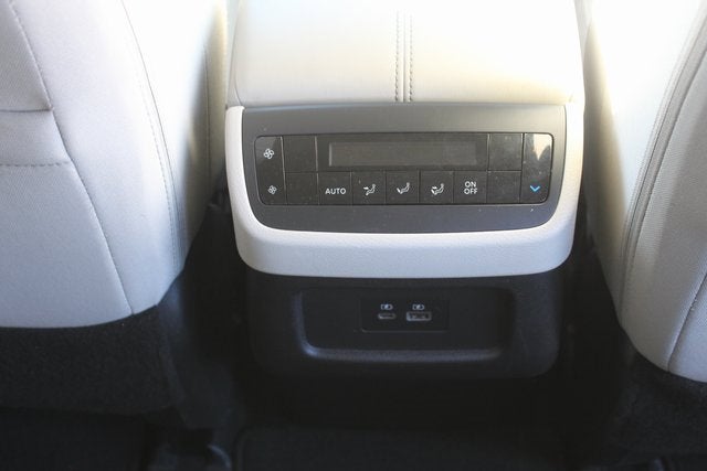 2023 Nissan Pathfinder SV